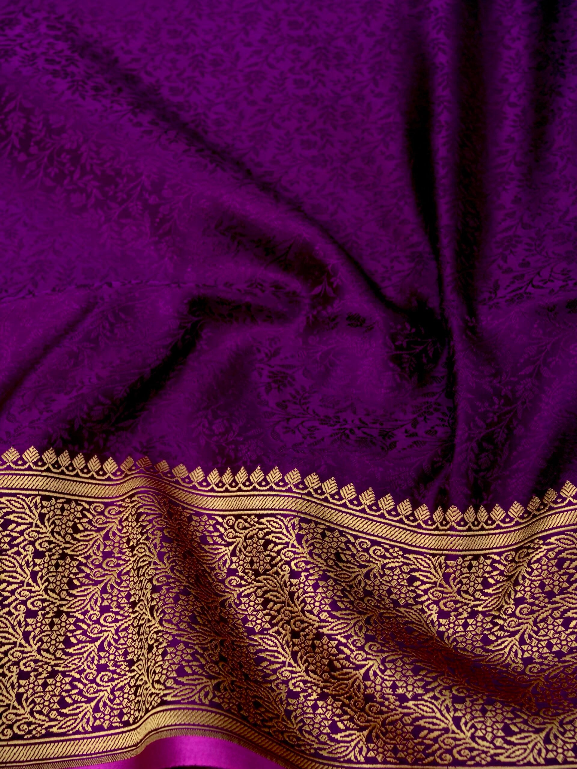 Magenta Tanchui Satin Handloom Kadhuwa Saree