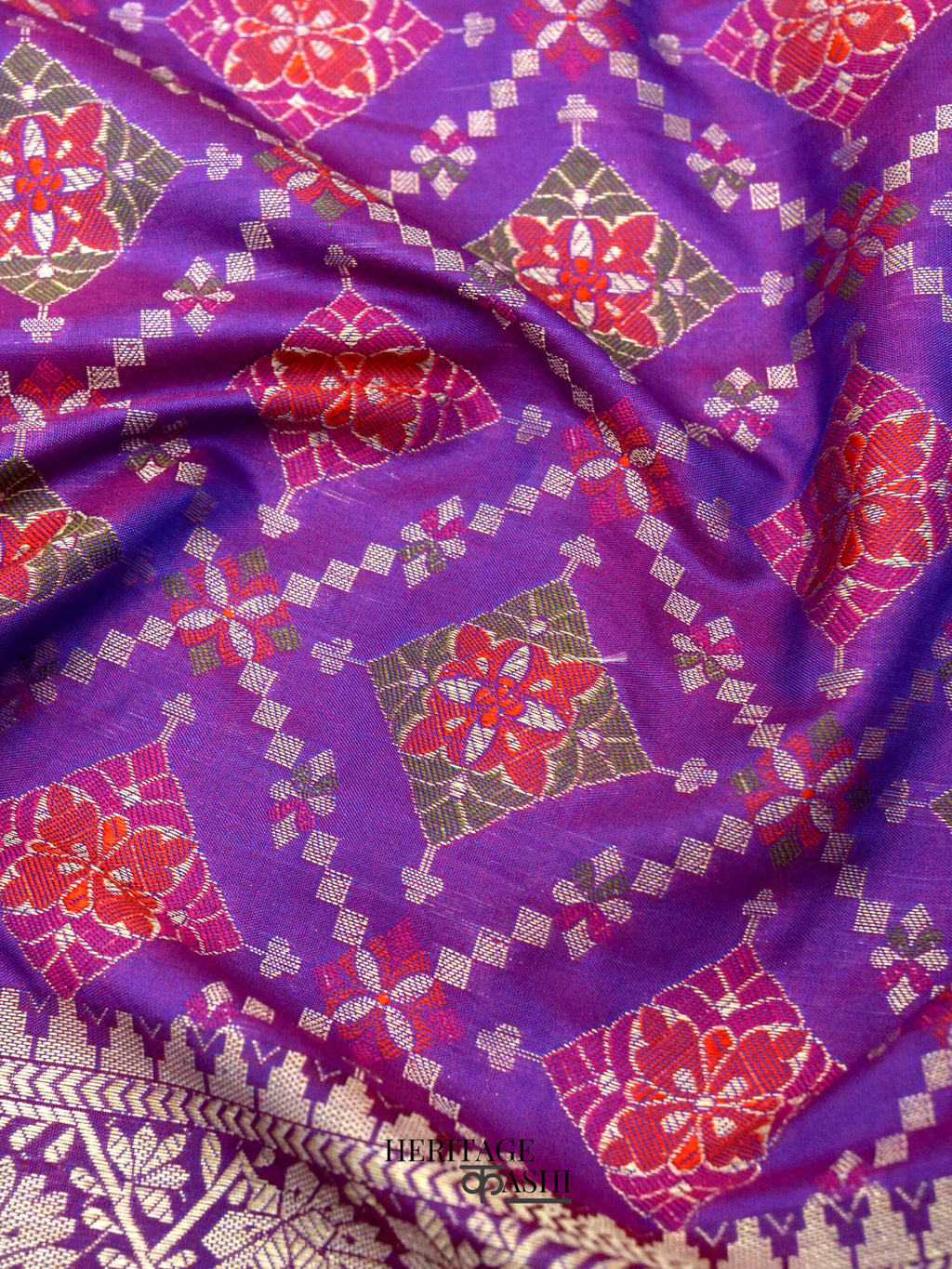 Magenta Colour Katan Floral Motif Ghatchola Designer Saree