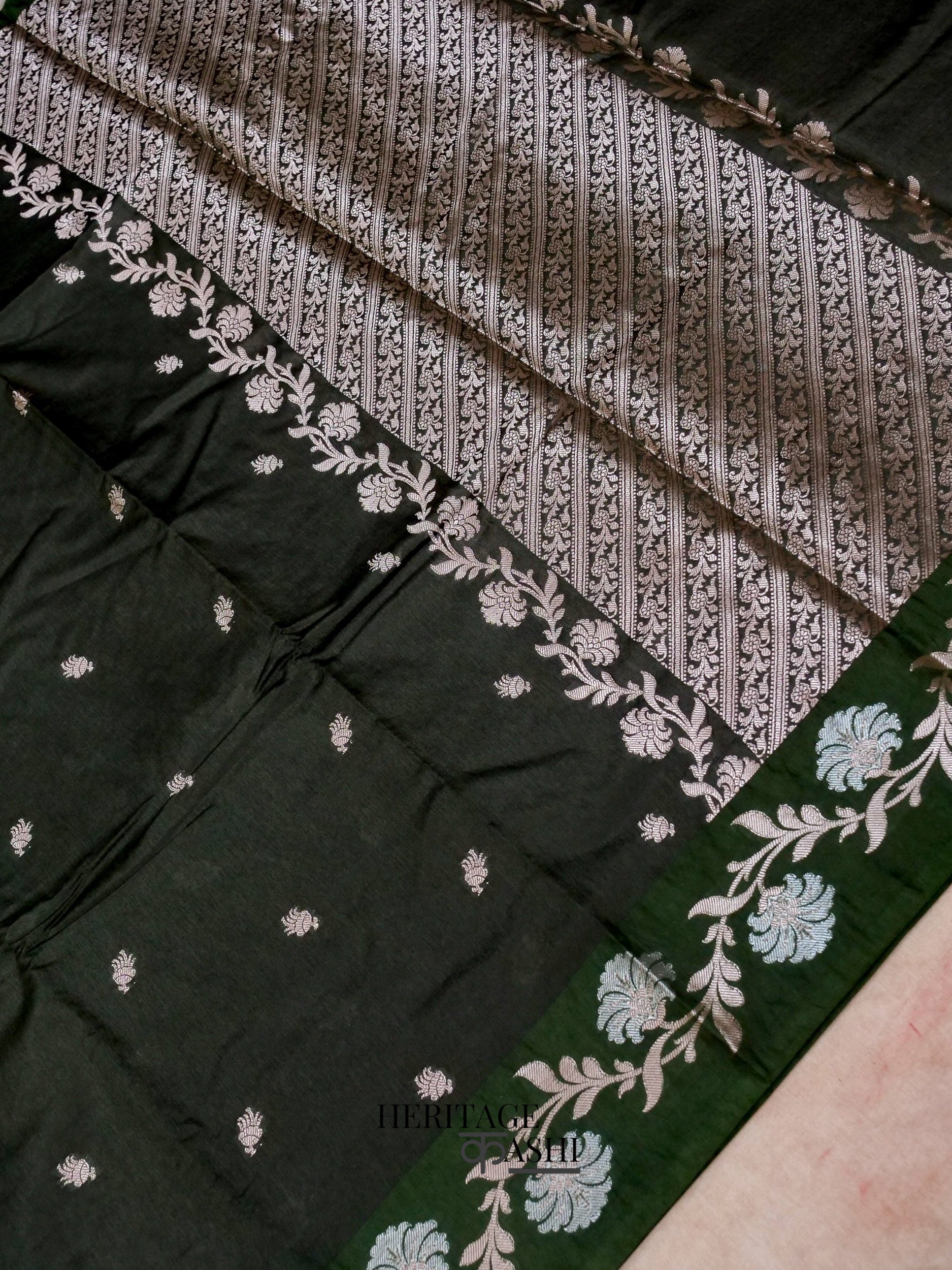 Deep Green Mango Silk Banarasi Jaal Border Saree