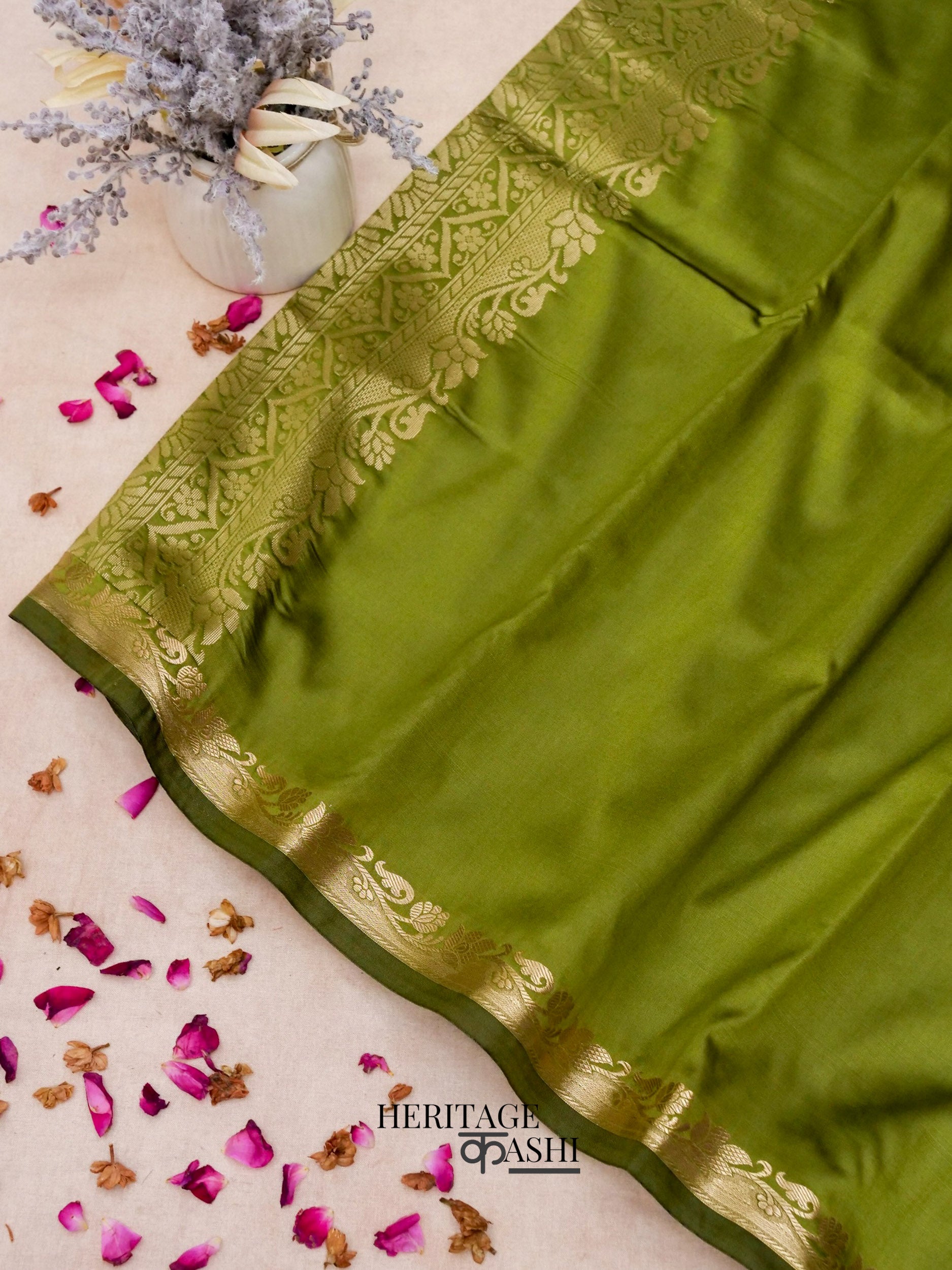 Parrot Green Banarasi Silk Plain Fancy Saree