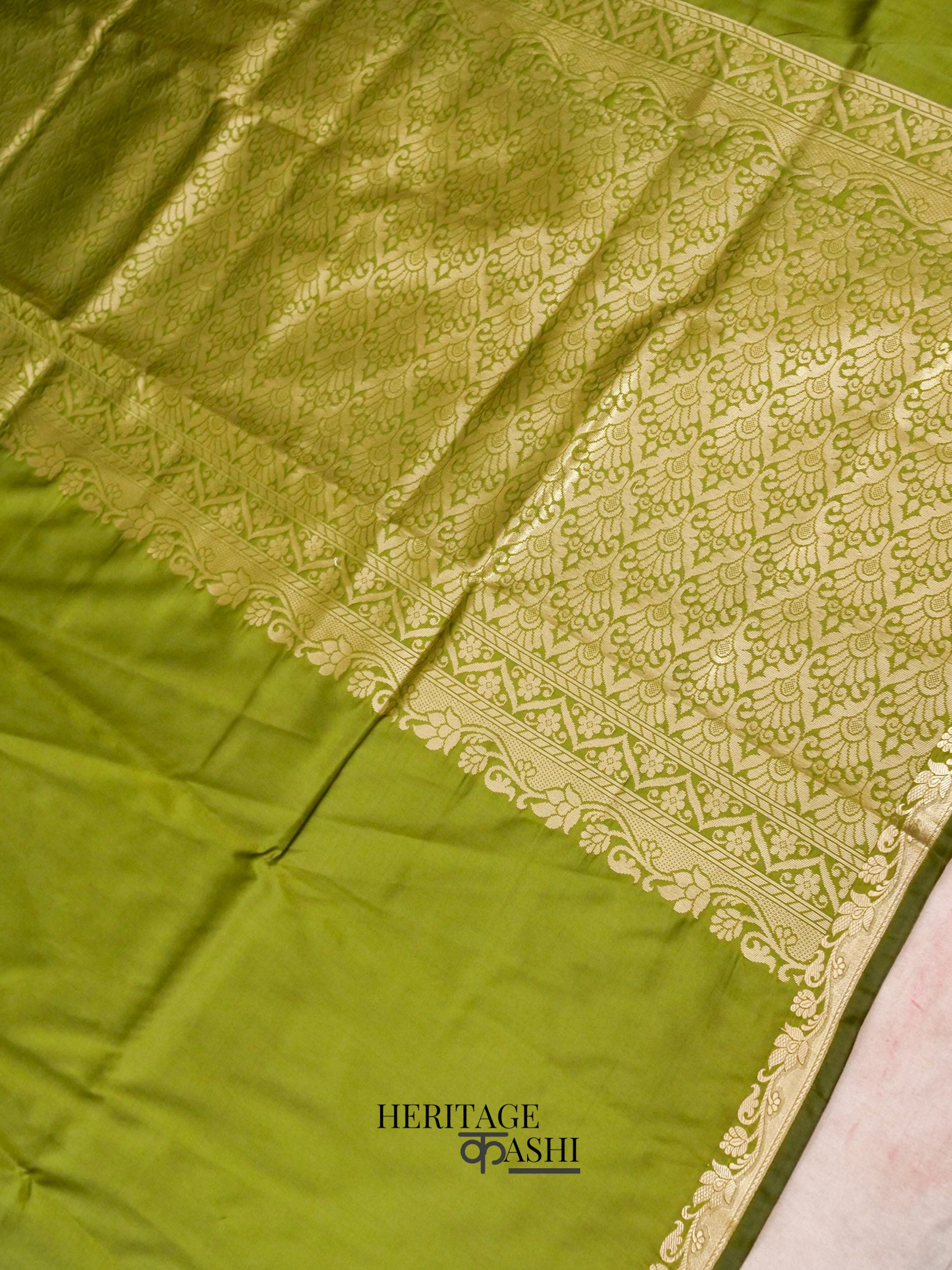 Parrot Green Banarasi Silk Plain Fancy Saree