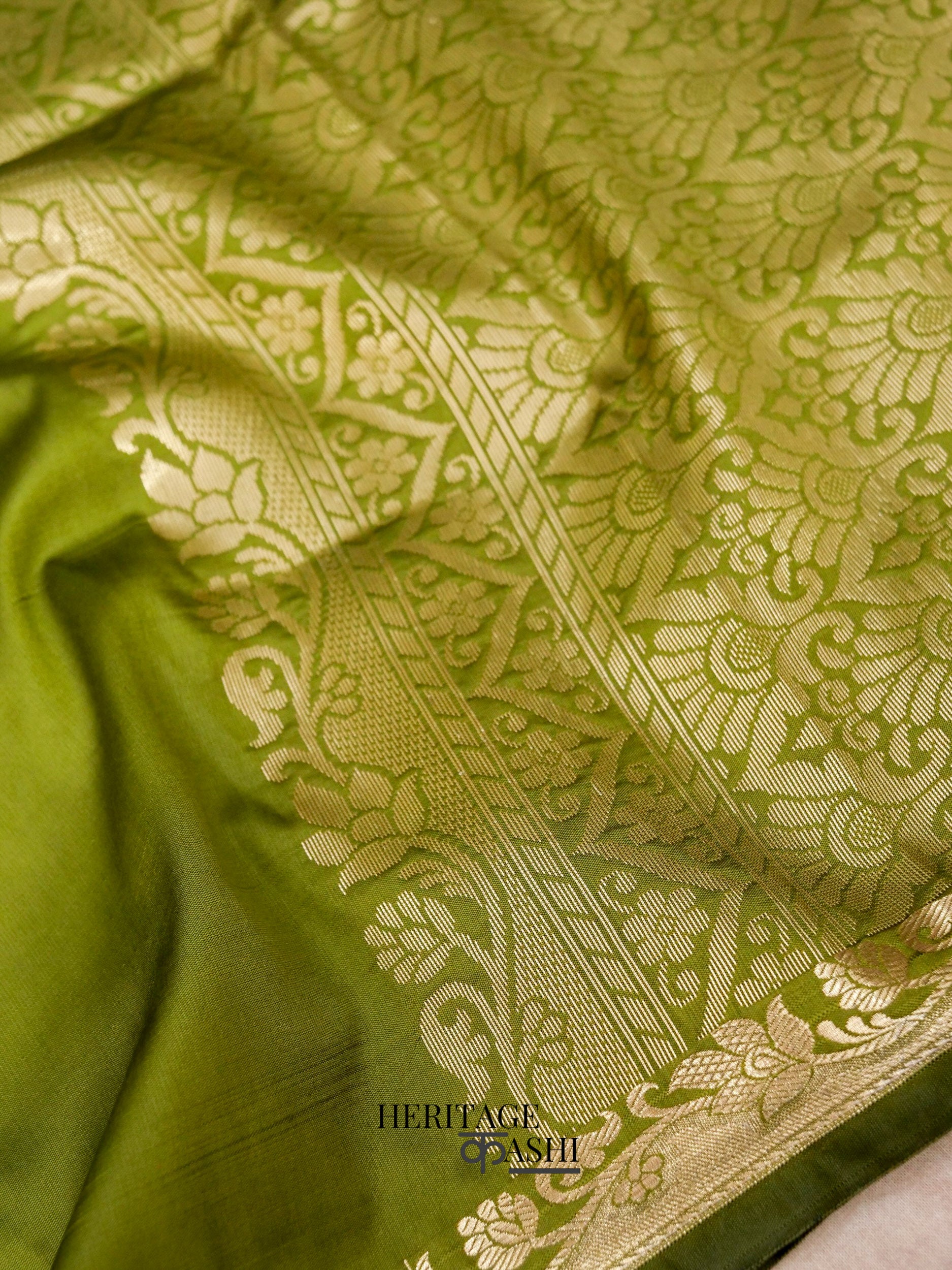 Parrot Green Banarasi Silk Plain Fancy Saree