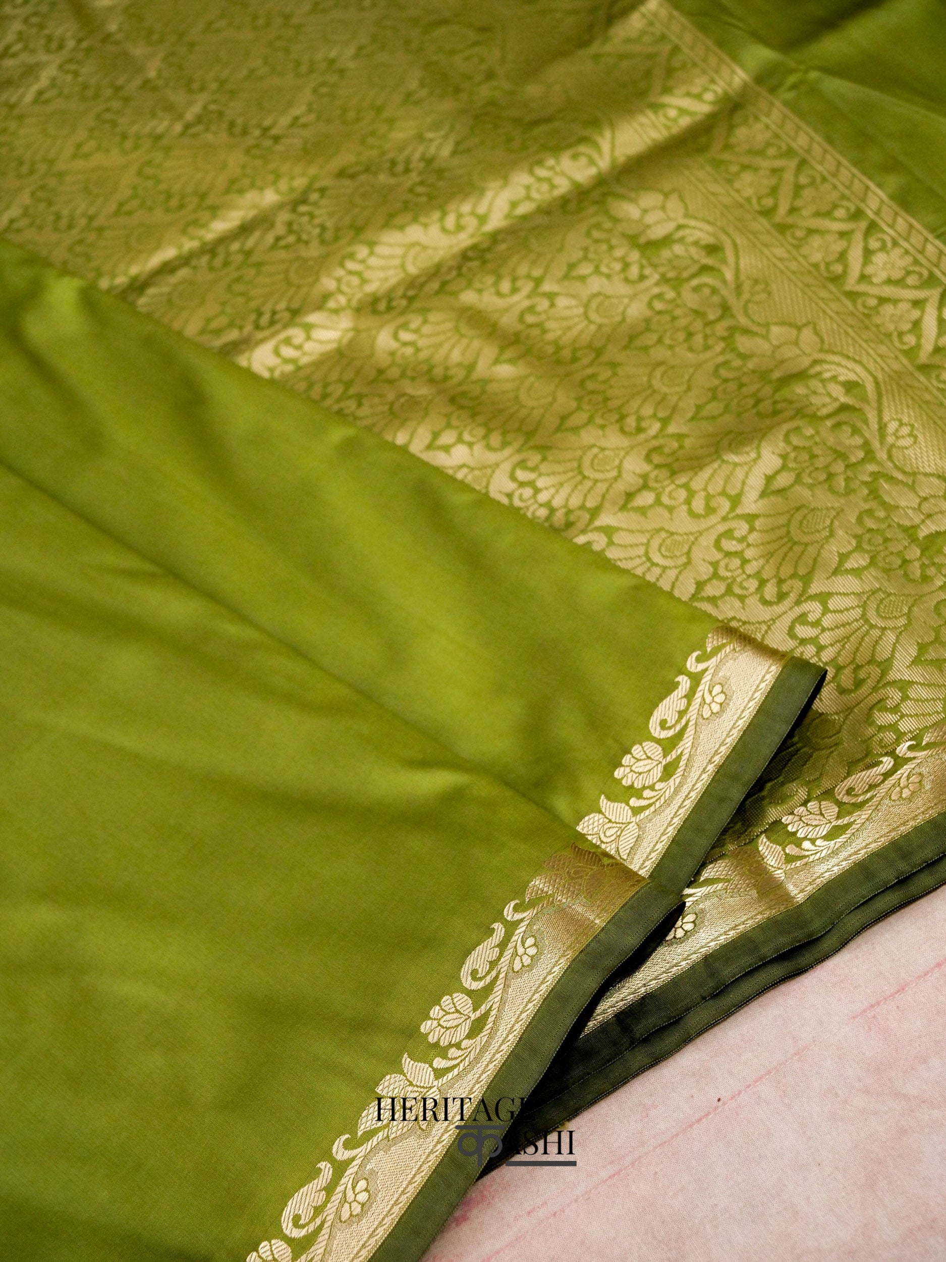 Parrot Green Banarasi Silk Plain Fancy Saree