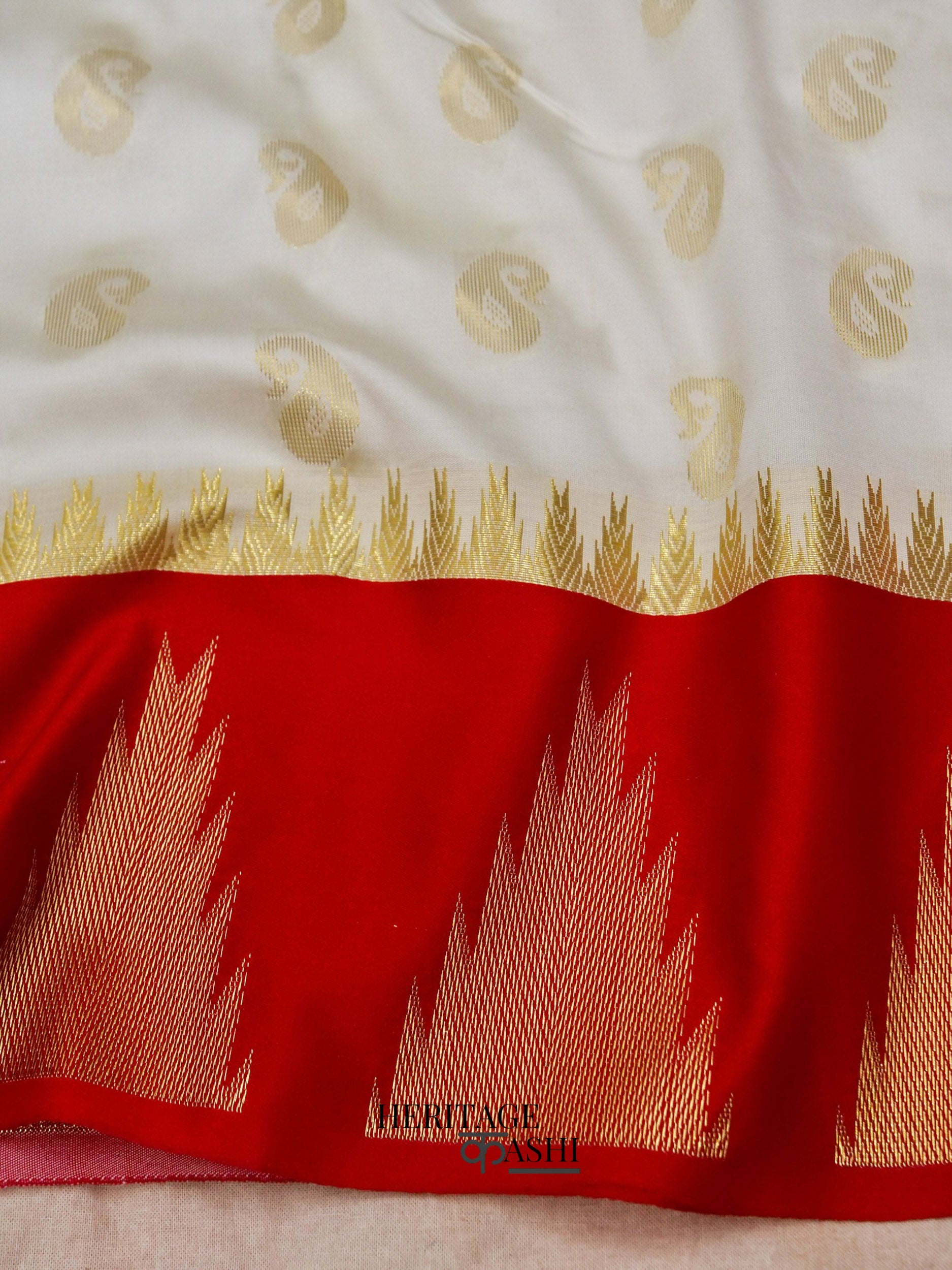 White Red Katan Silk Temple Border Geometric Pallu Saree