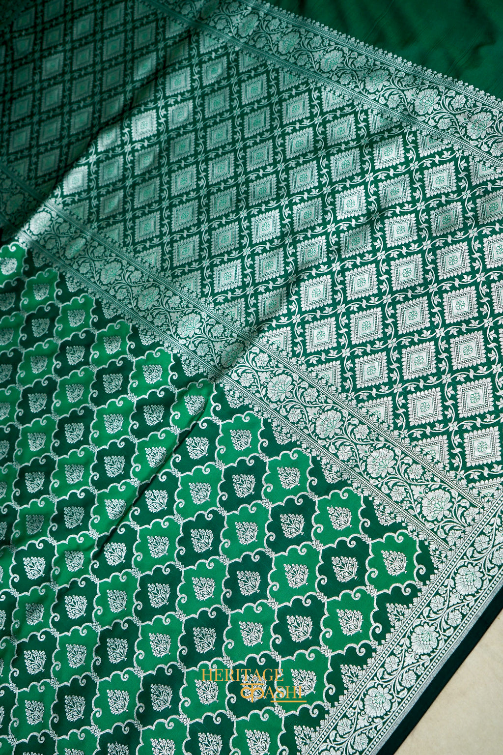 Emerald Green Rangkat Banarasi CEmerald Green Katan Rangkat Banarasi Silk Saree with Silver Zari Borderotton Saree with Silver Zari Border