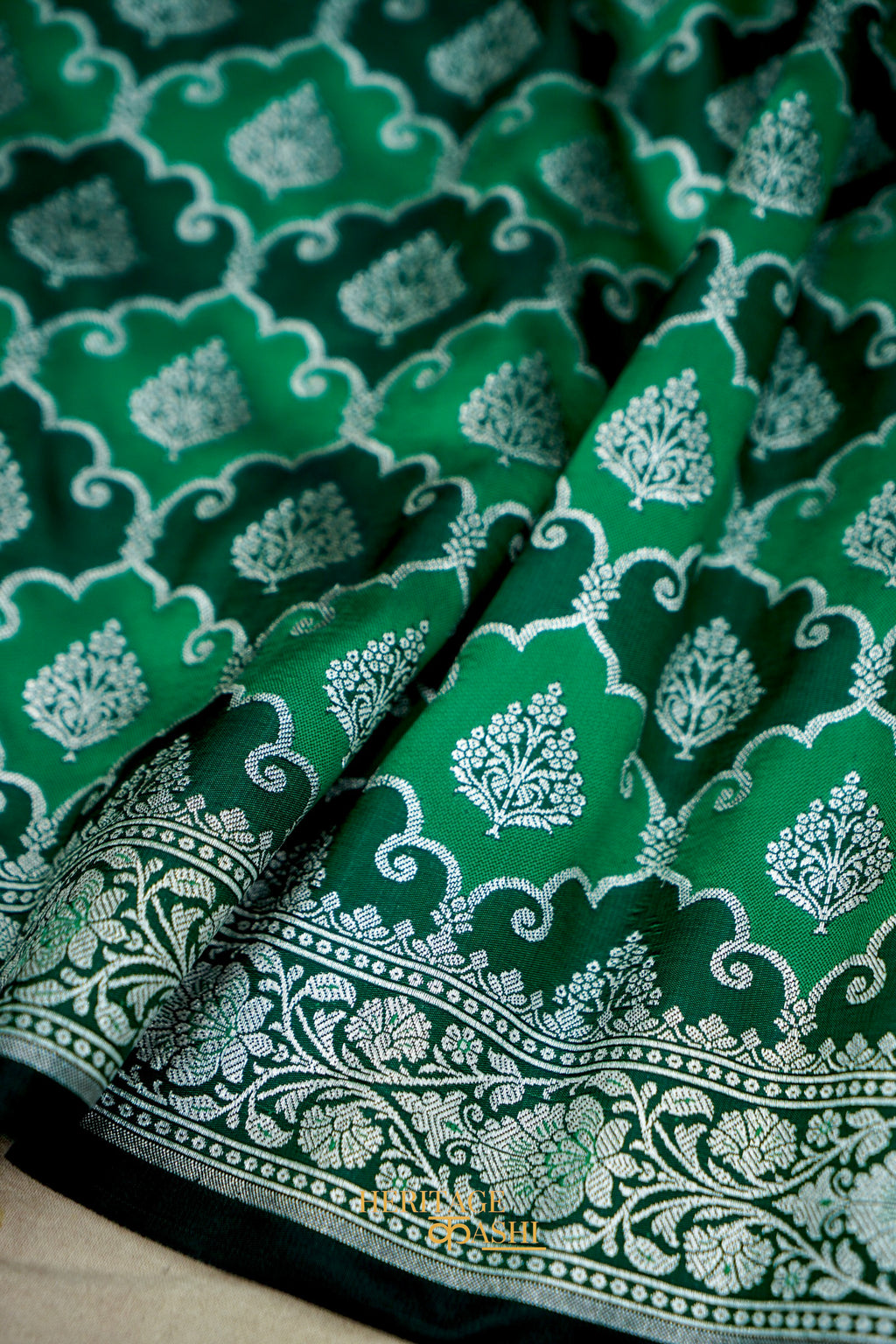 Emerald Green Rangkat Banarasi CEmerald Green Katan Rangkat Banarasi Silk Saree with Silver Zari Borderotton Saree with Silver Zari Border