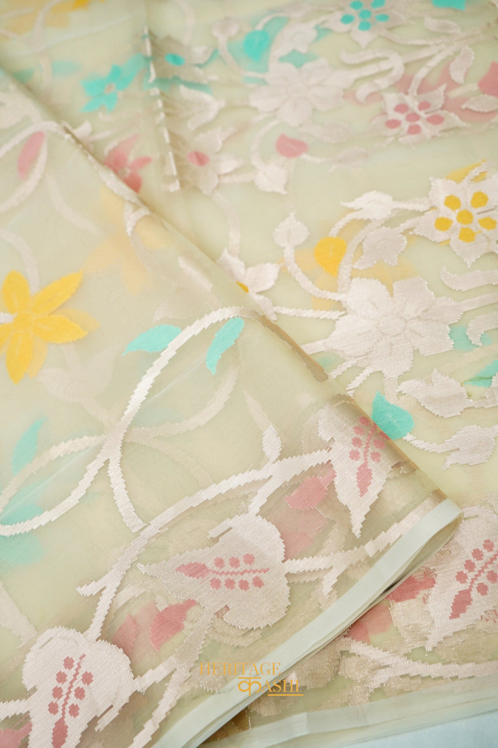 Ivory Kora Silk Dhakai Floral Weaving Banarasi Saree
