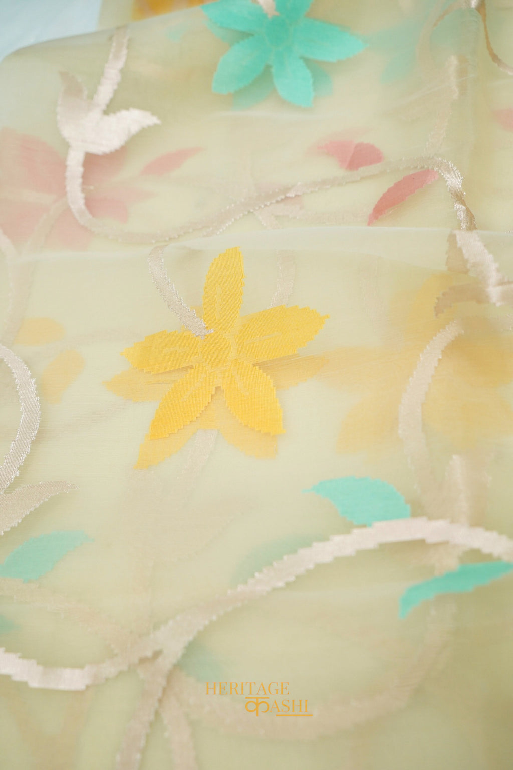 Ivory Kora Silk Dhakai Floral Weaving Banarasi Saree