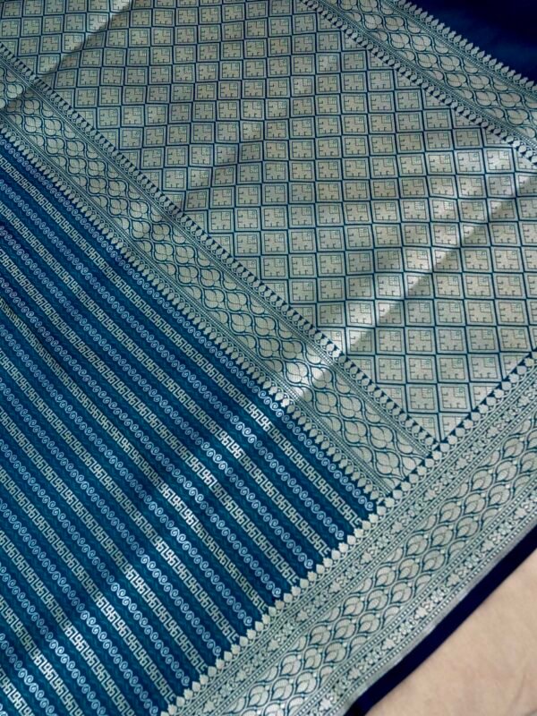 Rama Katan Designer Handloom Banarasi Saree - Image 7