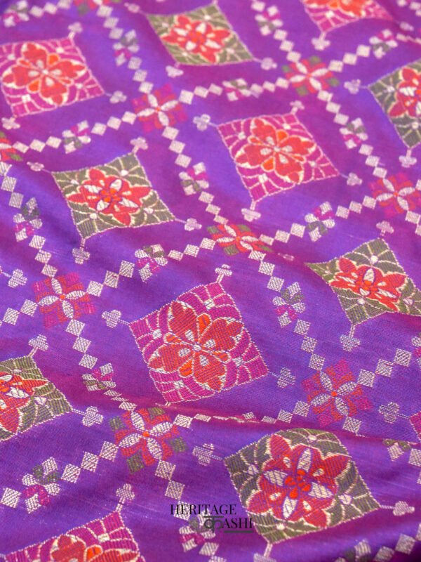 Magenta Colour Katan Floral Motif Ghatchola Designer Saree - Image 5