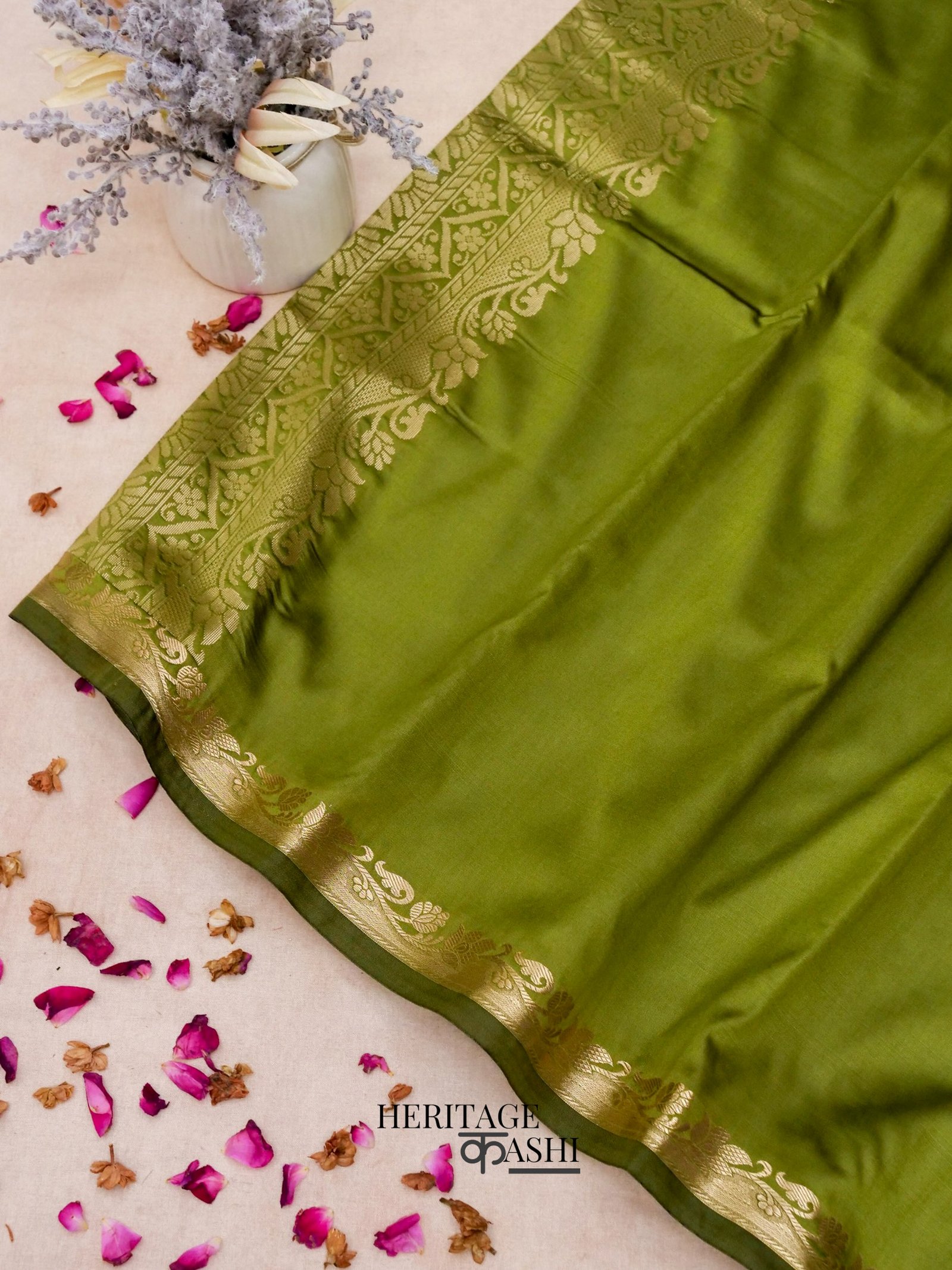 Parrot Green Banarasi Silk Plain Fancy Saree